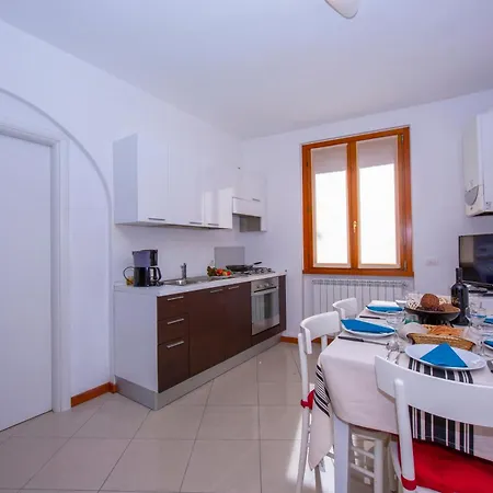 Fontana Del Apartment