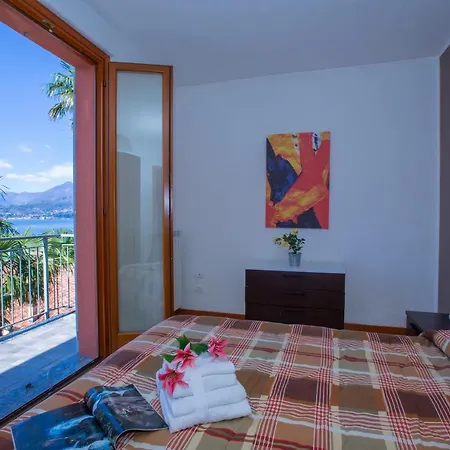 アパート Fontana Del